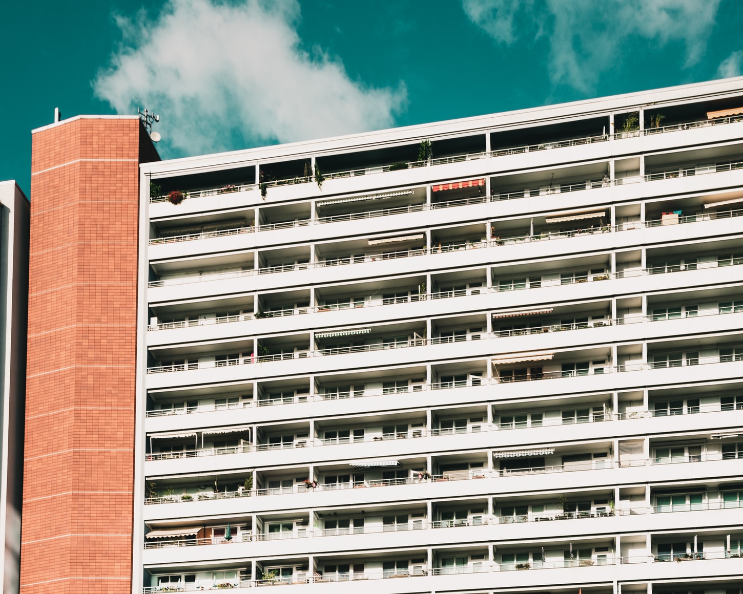Balcons dans un immeuble en copropriété